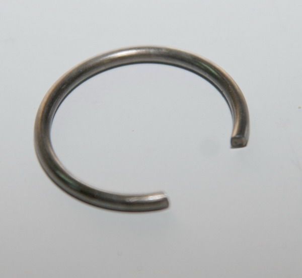 Стопорное кольцо шруса ваз. Кольцо шруса 2108, 2121 стопорное внутреннего. Стопорные кольца привода ВАЗ 2108. Кольцо стопорное шруса ВАЗ 2108. Кольцо стопорное 2121-2215084.