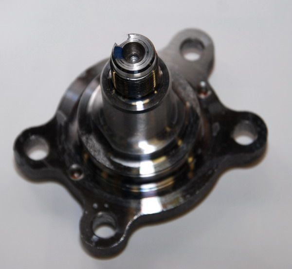 Оси ступицы калина. Ось задняя ваз 2190. Ось задней ступицы 1118. Ось ступицы ваз-1118 заднего колеса. Оси ступицы калина.