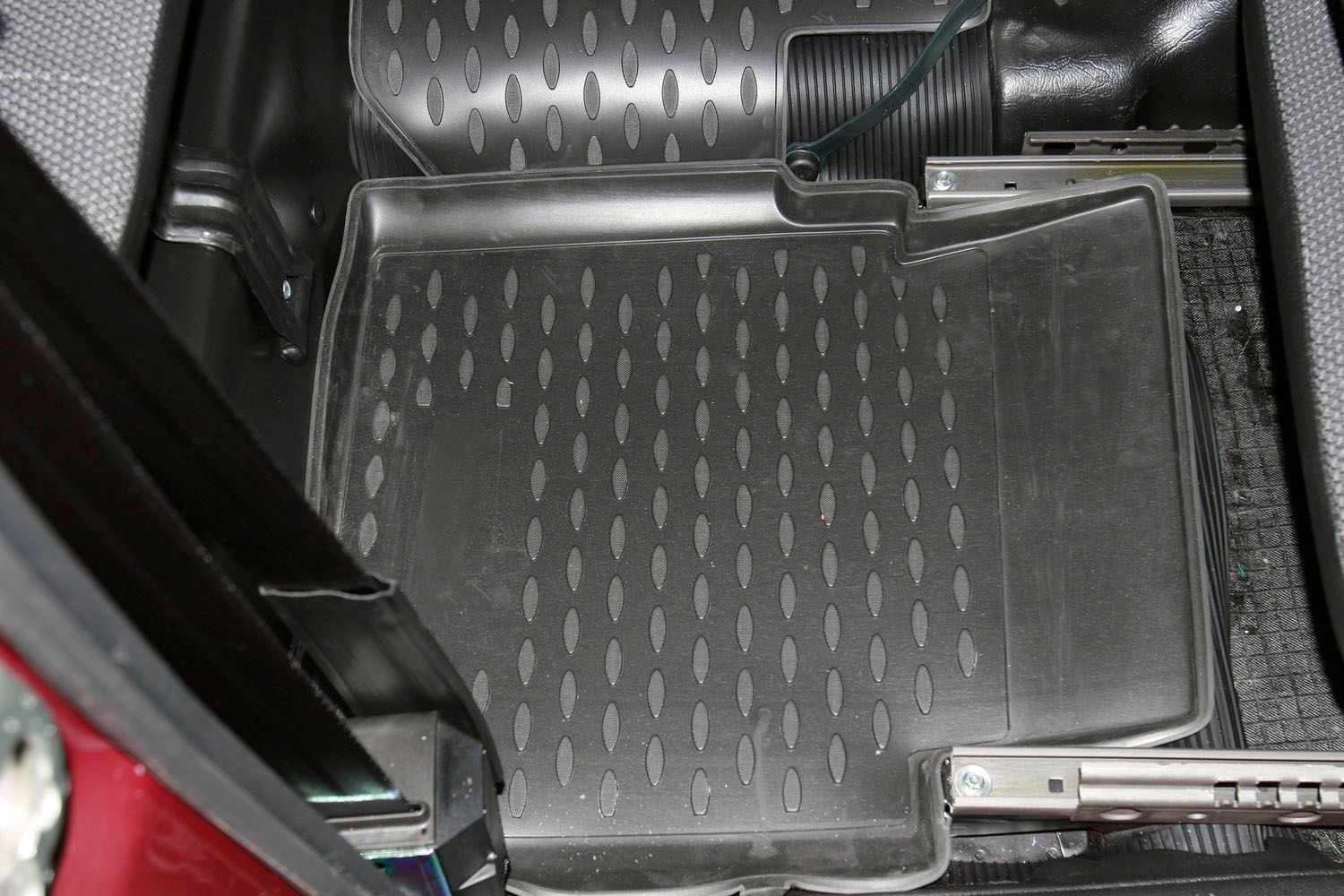 Комплект резиновых автомобильных ковриков в салон ВАЗ 21214M 10/2009-> 4 шт. (полиуретан) nlc5223210kh Element Autofamily
