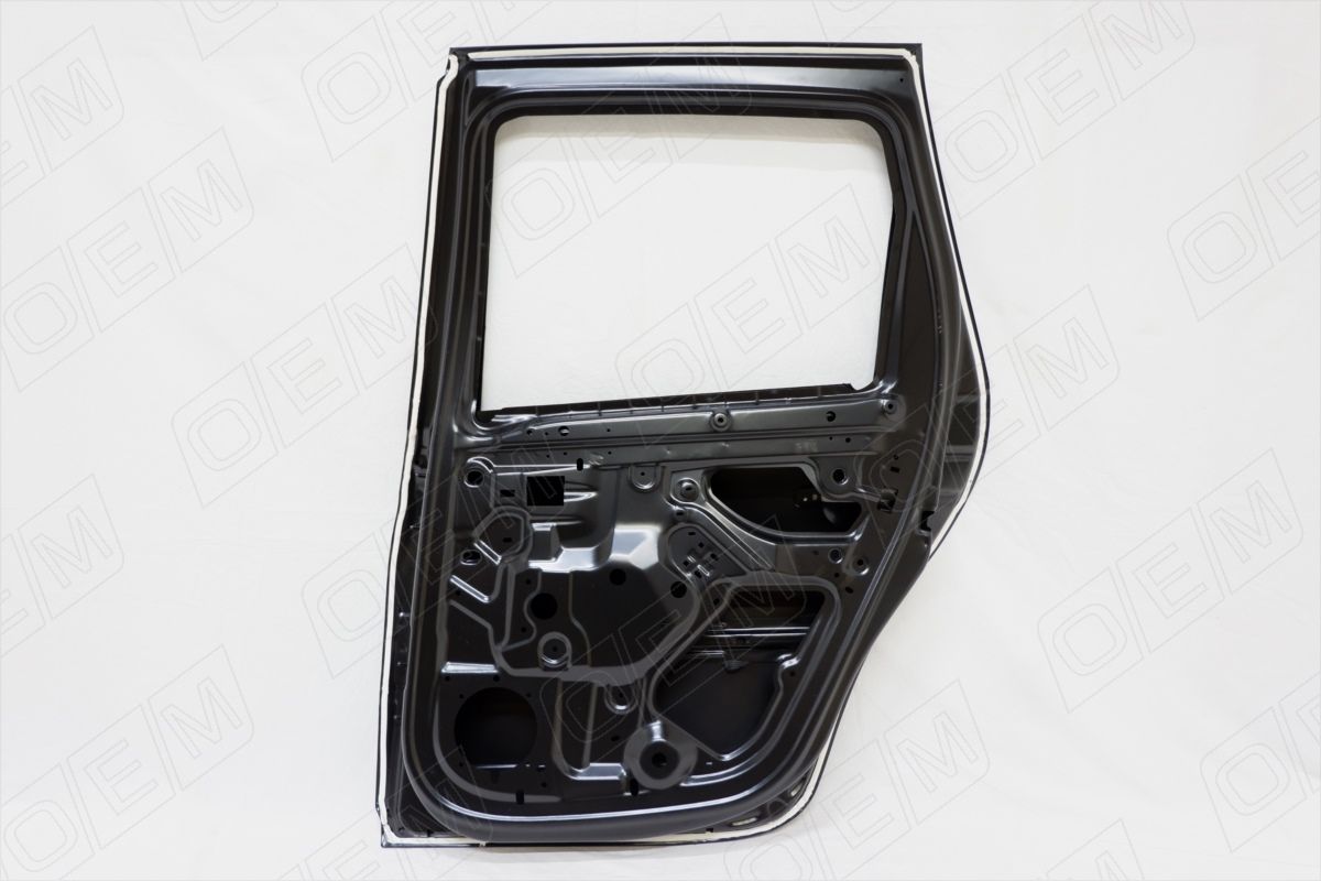 Дверь задняя правая Renault Duster 1 2011-2020 OEM0020DZR O.E.M.