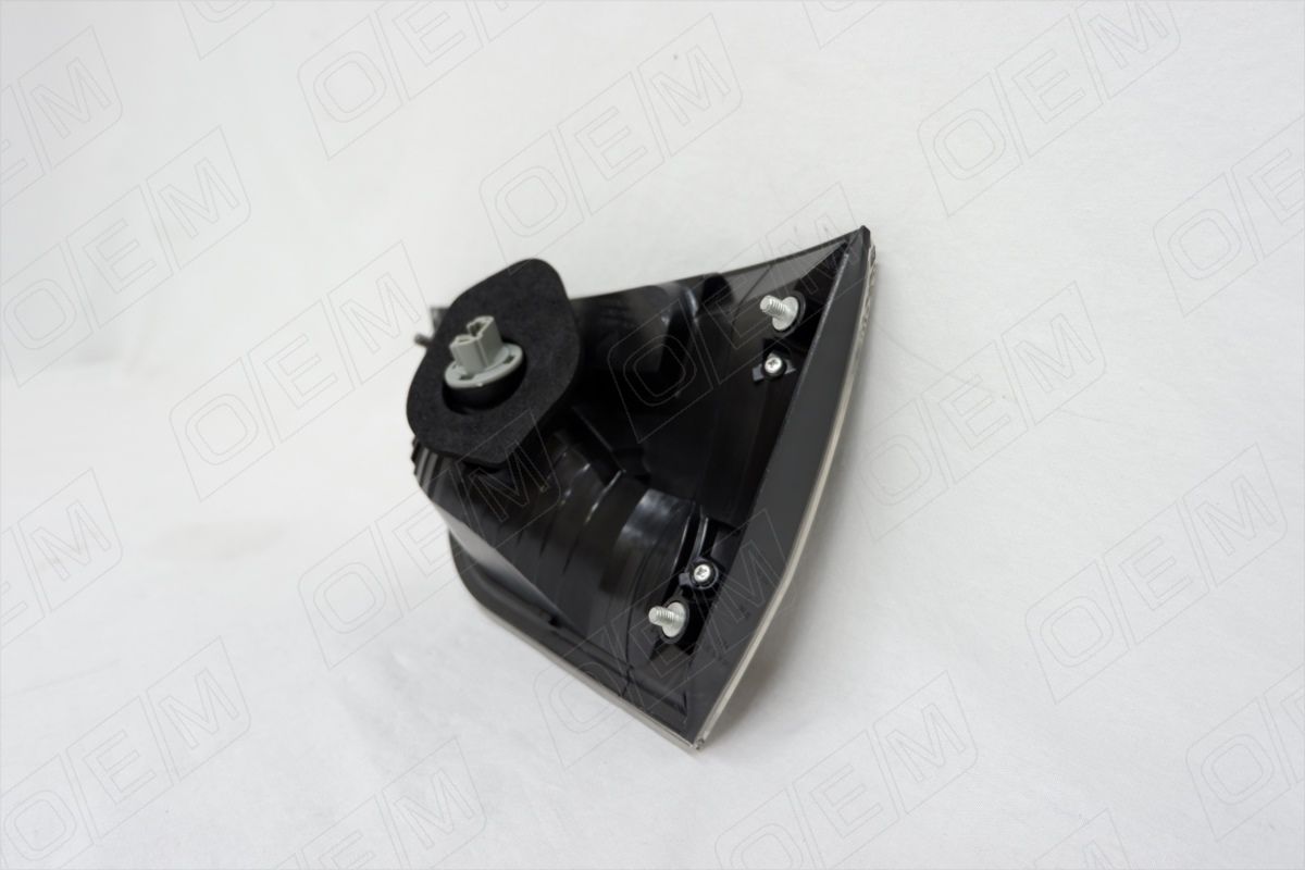 Фонарь левый внутренний Mitsubishi Outlander 2 XL (2007-2012) oem0316fonl O.E.M.