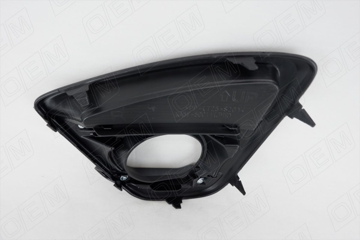 Окантовка противотуманной фары правая Mazda CX-5 1 2015-2017 oem1339r O.E.M.