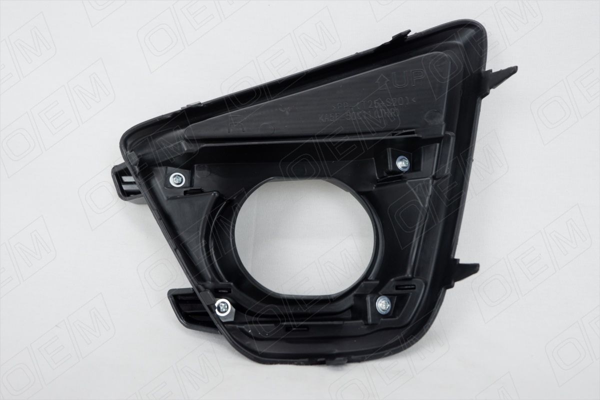 Окантовка противотуманной фары правая Mazda CX-5 1 2015-2017 oem1339r O.E.M.