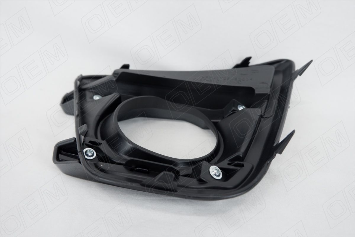 Окантовка противотуманной фары правая Mazda CX-5 1 2015-2017 oem1339r O.E.M.