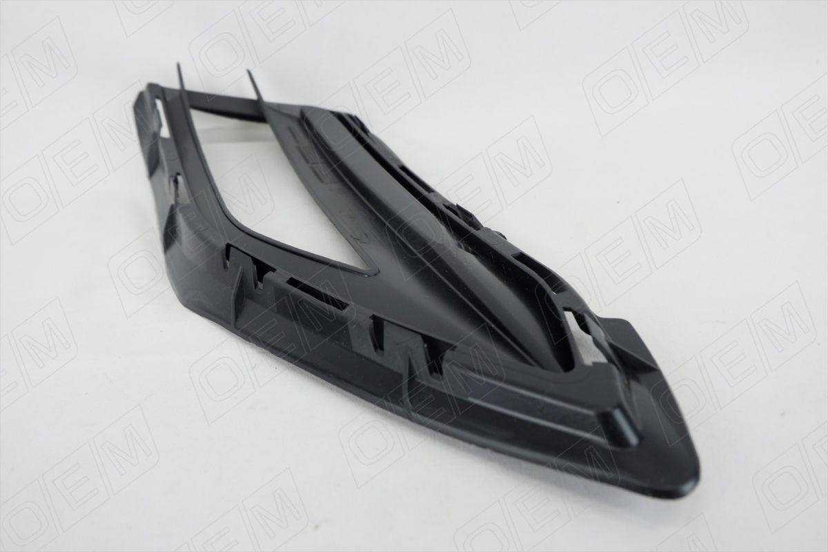 Окантовка фары противотуманной левая Volkswagen Jetta 7 2020- oem1403l O.E.M.