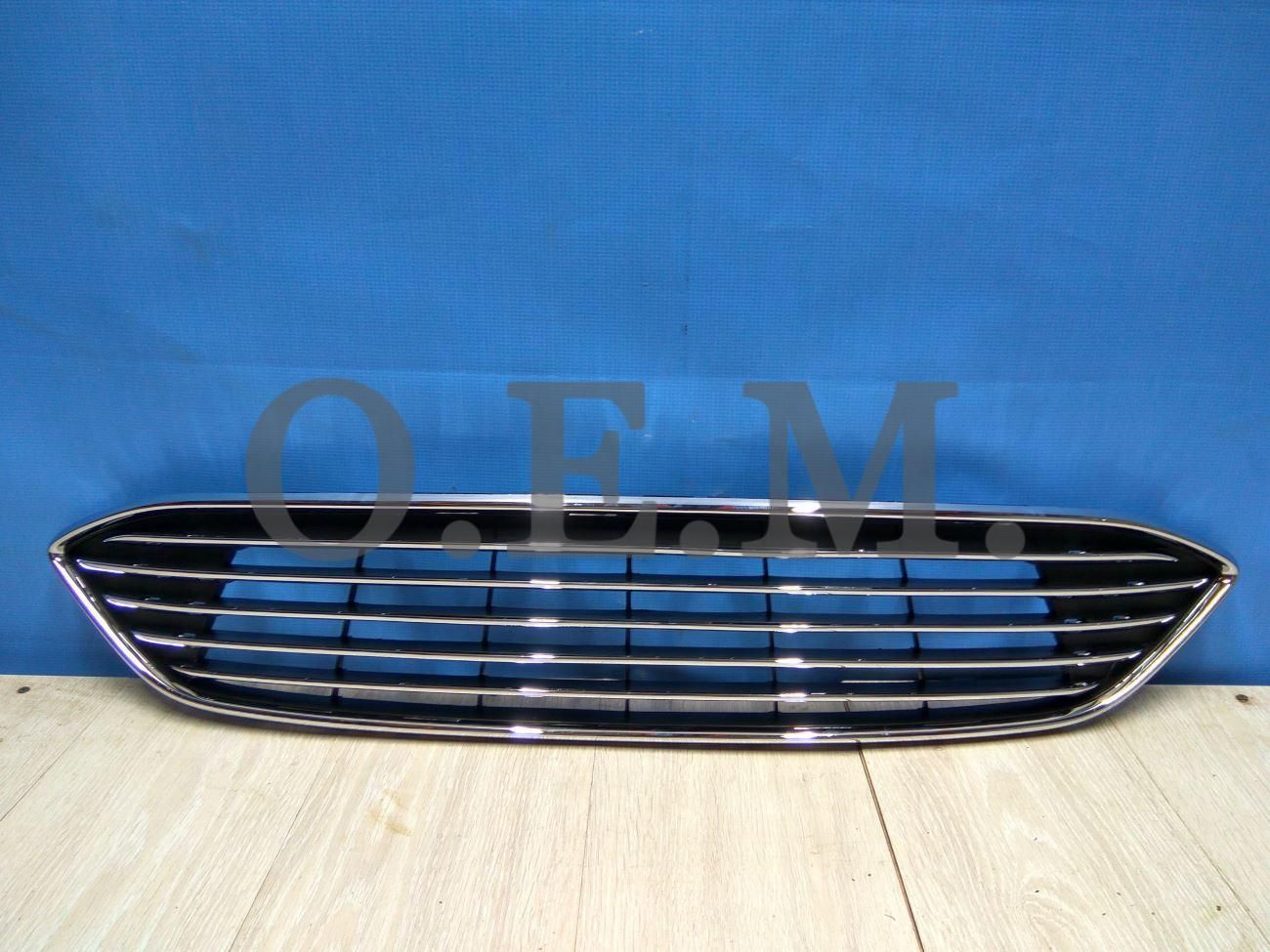 Решетка радиатора Ford Focus 3 2015-нв, Titanium, с хромом oem3021 O.E.M.