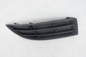 Заглушка противотуманной фары правая Skoda Fabia 2 5J 2010-2014 oem1353r O.E.M.