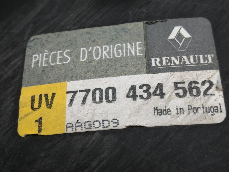 Б/У 7700434562 Подкрылок RENAULT MEGANE 1 1996-1999 BA   Перед. Лев. ЗАДНЯЯ ЧАСТЬ by4a21754 Б/У запчасти