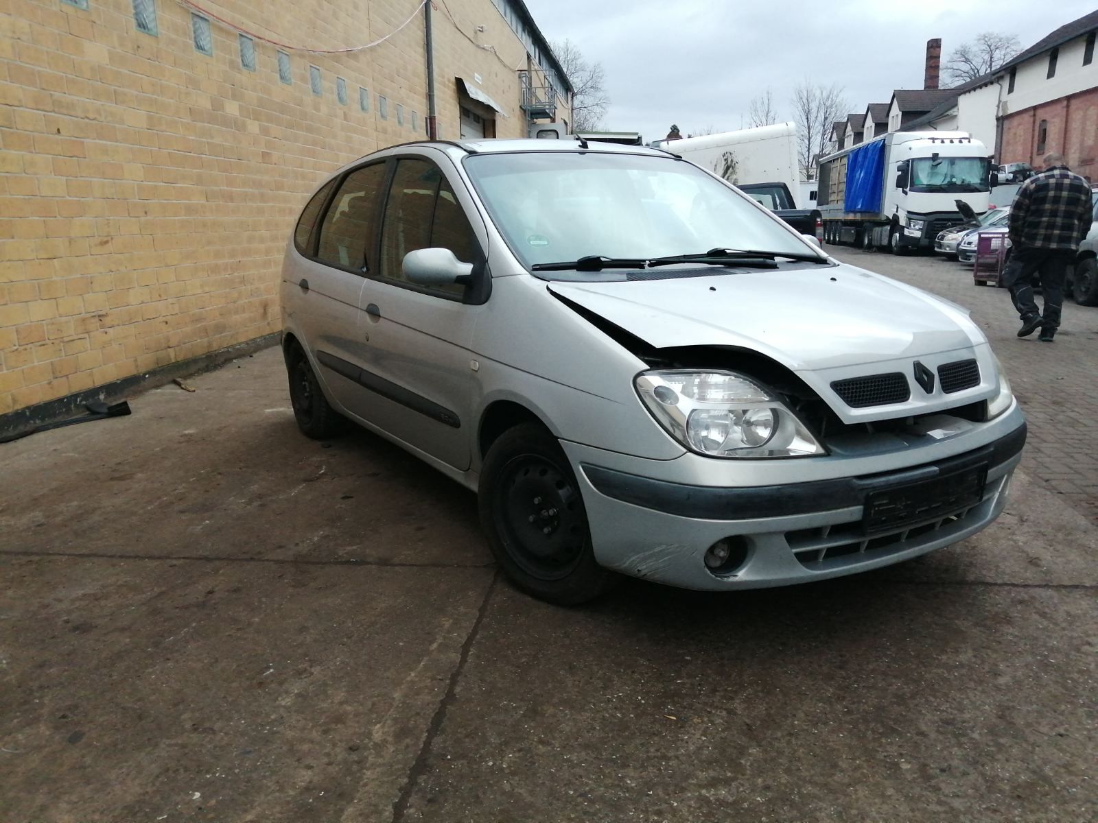 Б/У 7700827599 Замок крышки багажника Renault Scenic 1 (1996-2003) bu6a1661204 Б/У запчасти