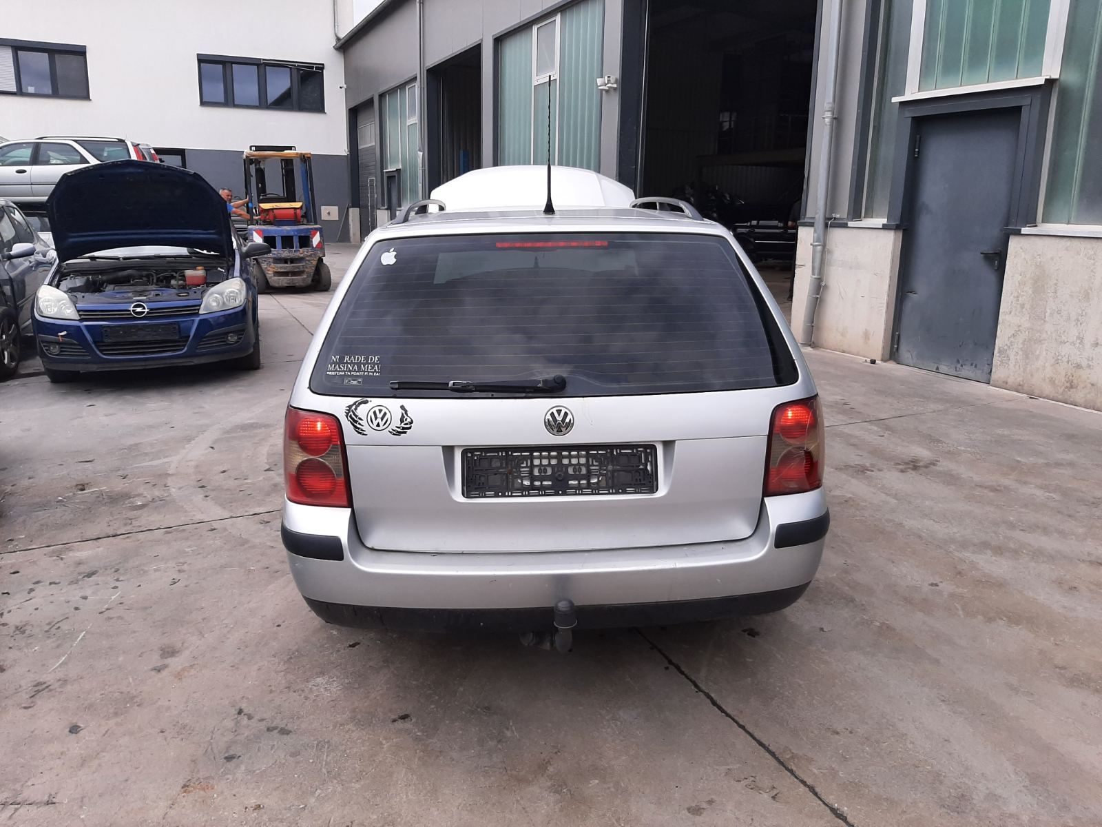 Б/У 3B0129617G Воздухозаборник (наружный) Volkswagen Passat 5 GP (2000-2005) трещина Проверочный сро bu6a1950779 Б/У запчасти