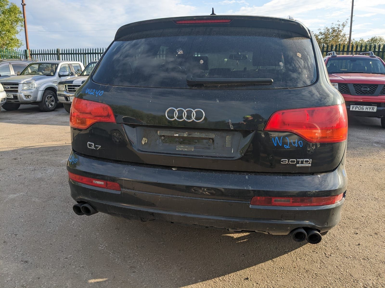 Б/У 8P48275743FZ Ручка крышки багажника Audi Q7 4L (2005-2015) электро,+ подсветка номера 2 шт(царап bu6a1992569 Б/У запчасти