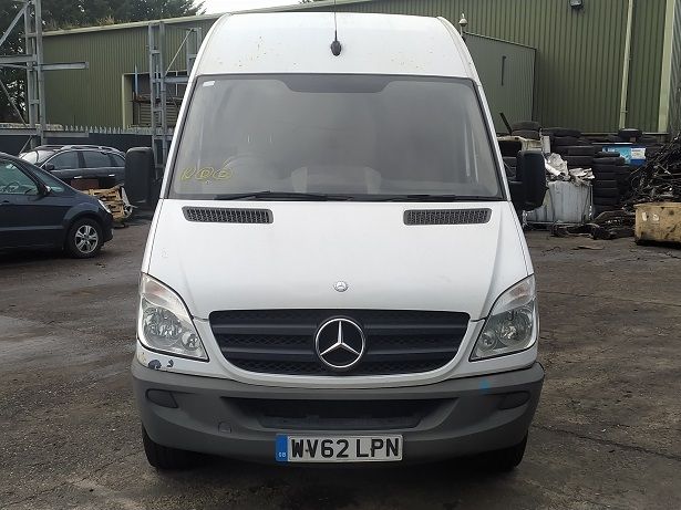 Б/У A2205400045 Датчик уровня омывающей жидкости Mercedes Sprinter 2 (W906) (2006-2016)  Проверочный bu6a1919910 Б/У запчасти