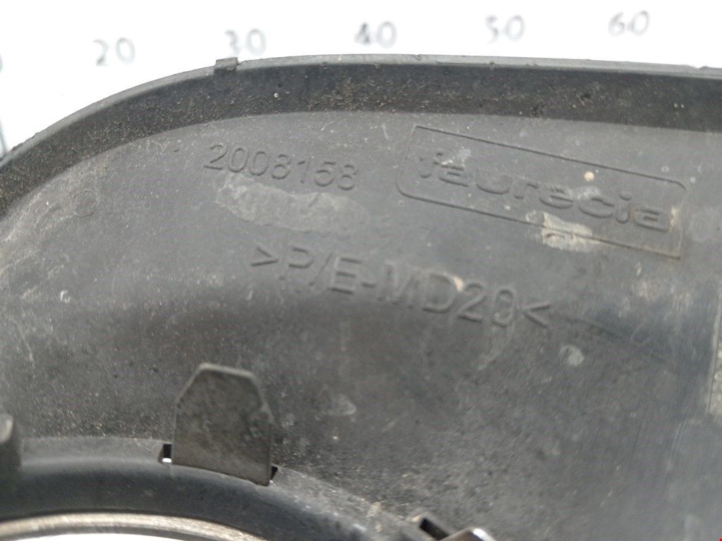 Б/У 745301 Решетка (заглушка) в бампер левая Peugeot 207 (2006-2014) под птф. +, отличается от СС и bu6a1939186 Б/У запчасти