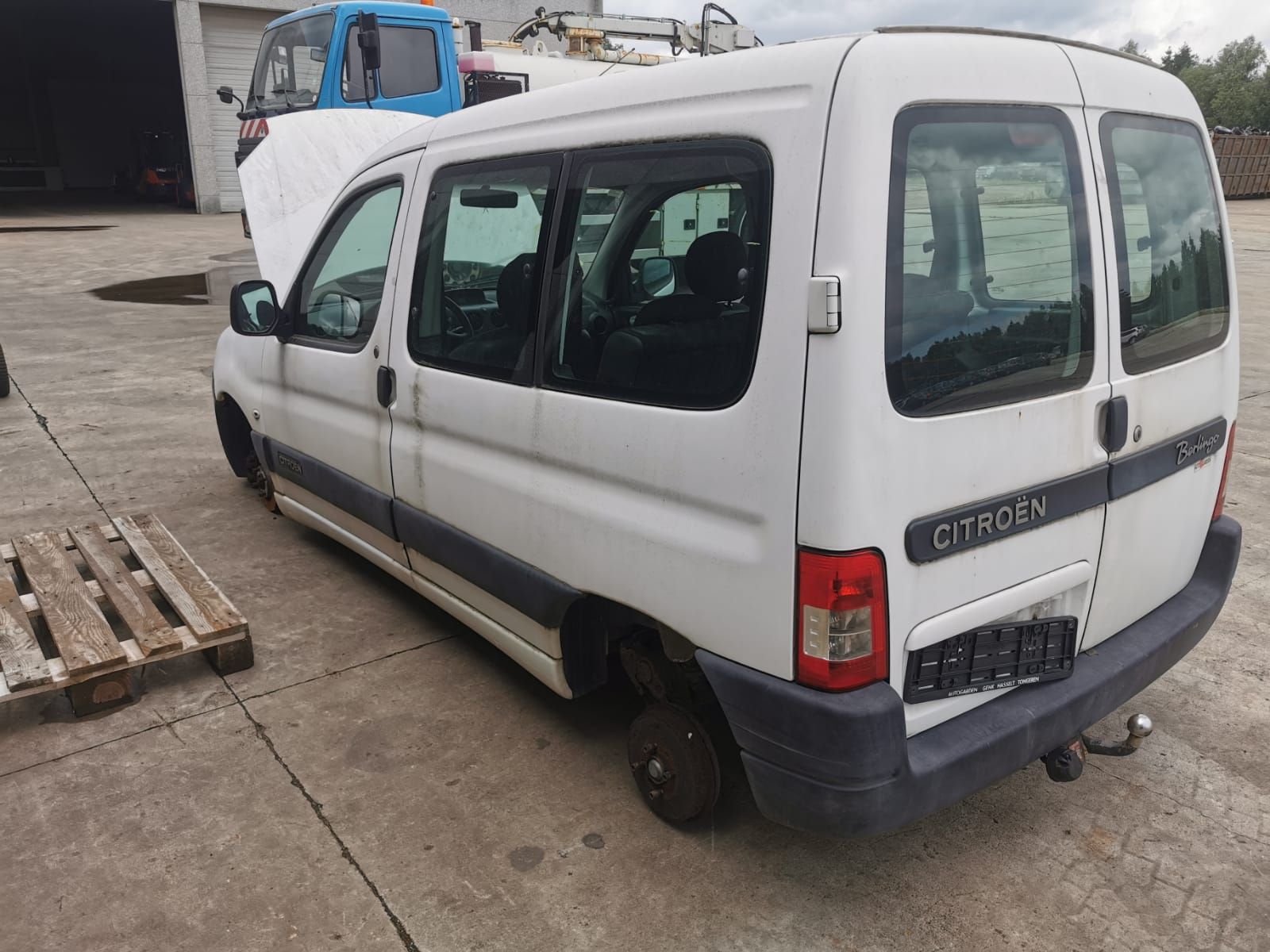 Б/У 9806252980 Стекло двери задней правой Citroen Berlingo 1 (1996-2012)  Проверочный срок устанавли bu6a1907033 Б/У запчасти