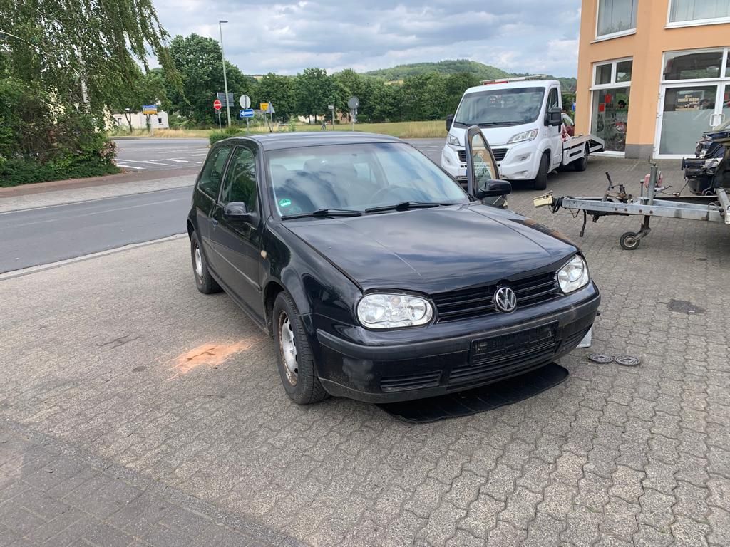 Б/У 1J1422075LX Рейка рулевая Volkswagen Golf 4 (1997-2004) Европа, порван пыльник , ржавый шток , к bu6a1859365 Б/У запчасти