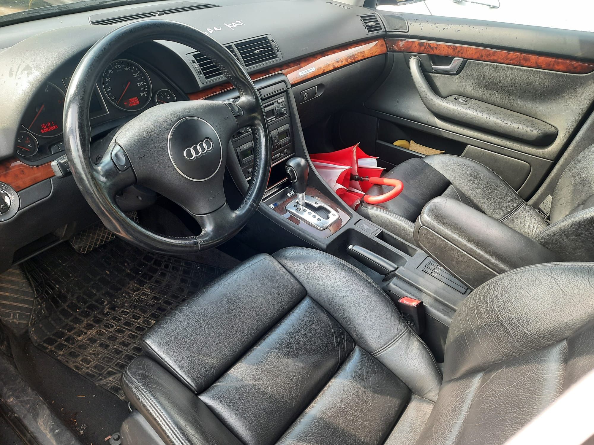 Б/У 4B0145156 Ручка двери наружная передняя правая Audi A4 B6 (2000-2006)  Проверочный срок устанавл bu6a1889439 Б/У запчасти