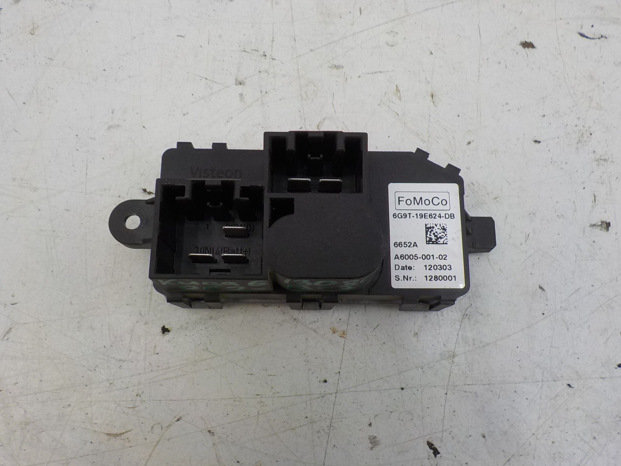 Б/У 1512406 Резистор печки Ford Kuga I 2008-2013 OEM 1512406 (6G9T19E624DB) Оригинал Хорошее состоян by5h613080 Б/У запчасти