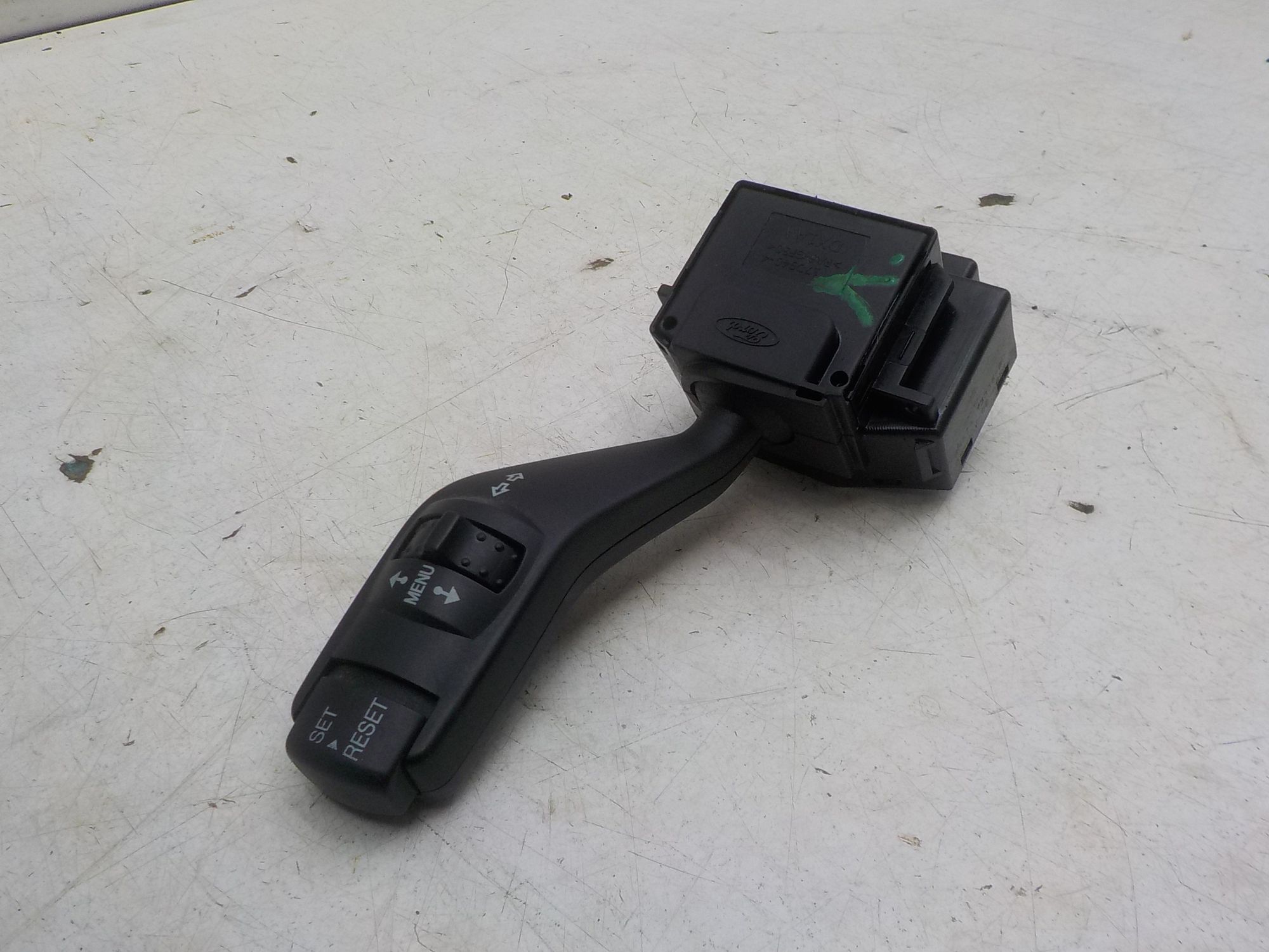 Б/У 1362588 Переключатель подрулевой Ford Focus 2005-2008
OEM 1362588
Переключатель поворотов подр by5h718455 Б/У запчасти