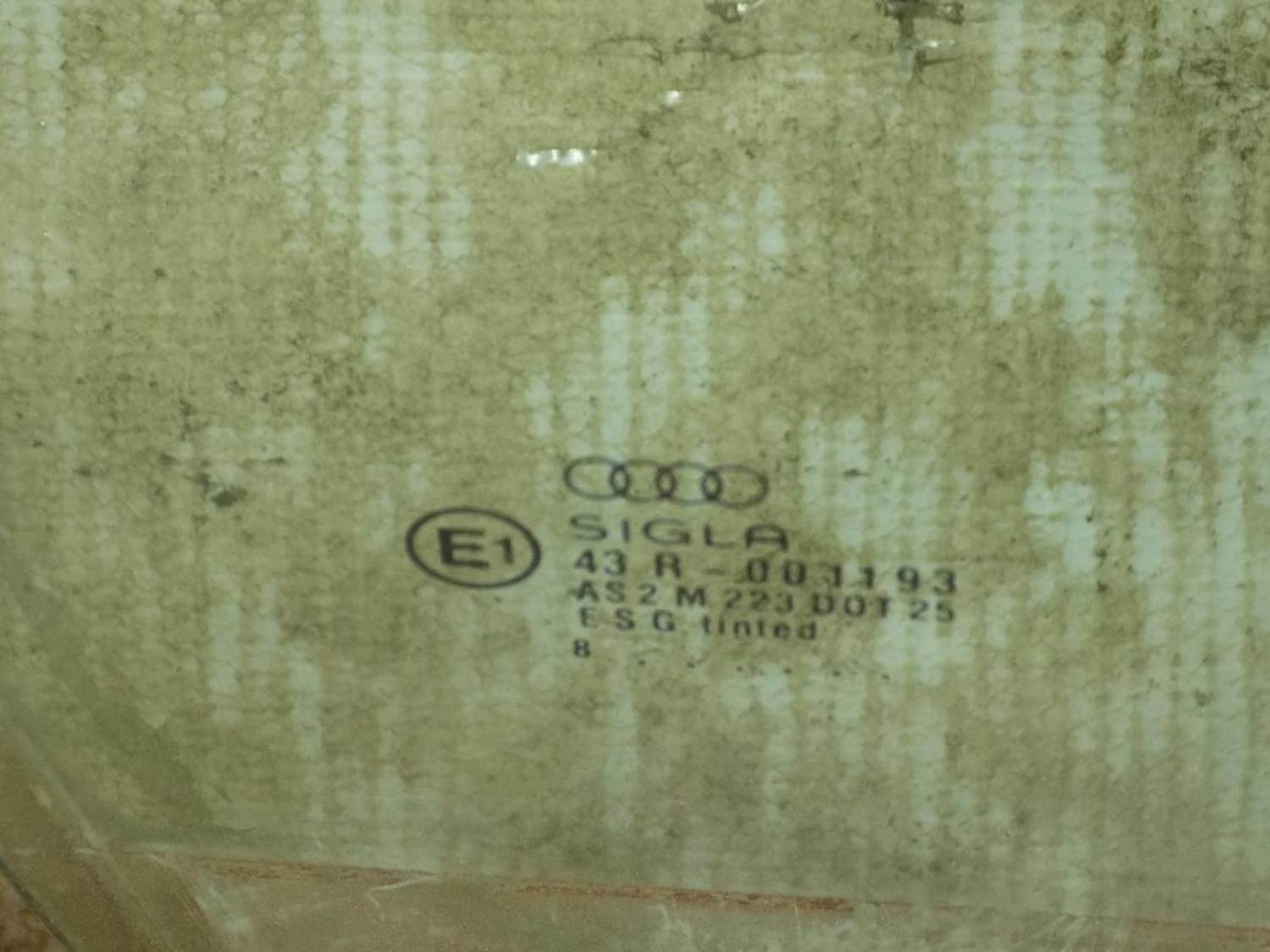 Б/У 8D0845202 Стекло двери передней правой Audi A4 [B5] 1994-2000 by7a245296 Б/У запчасти