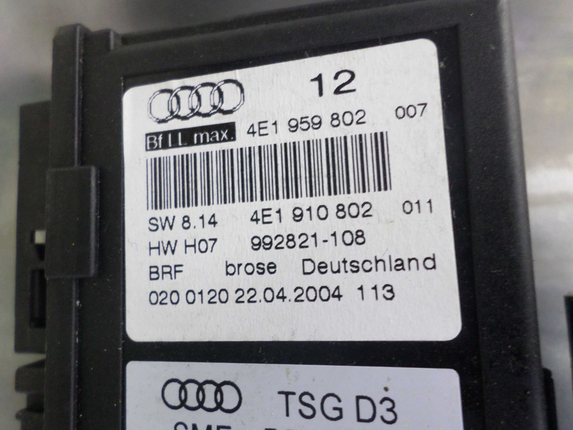 Б/У 4E0837462B Стеклоподъемник электрический двери передней правой Audi A8 D3 АРТ: 18.31-00119977 buq183100119977 Б/У запчасти